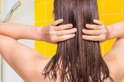 Beim Friseur. 4 häufigste Fragen nach Haarpflege
